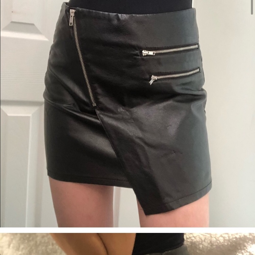 H&M Faux Leather Skirt With Zippers